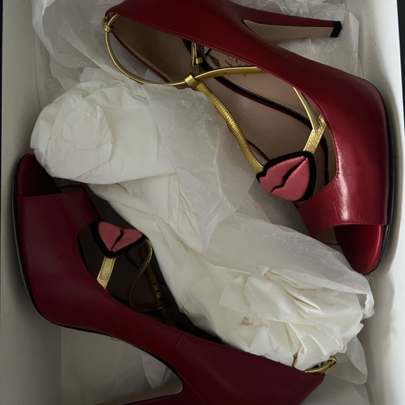 Exclusive Sand Pellets S. Cuoio Malaga Kid/Nappa – Silk Hibiscus Red/Oro Vecchio - Picture 2 of 9